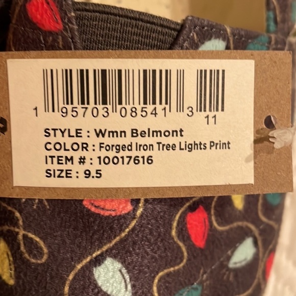 NWT Toms Forged Iron Tree Christmas Lights Print Belmont Shoe in size 9.5 - Picture 4 of 5